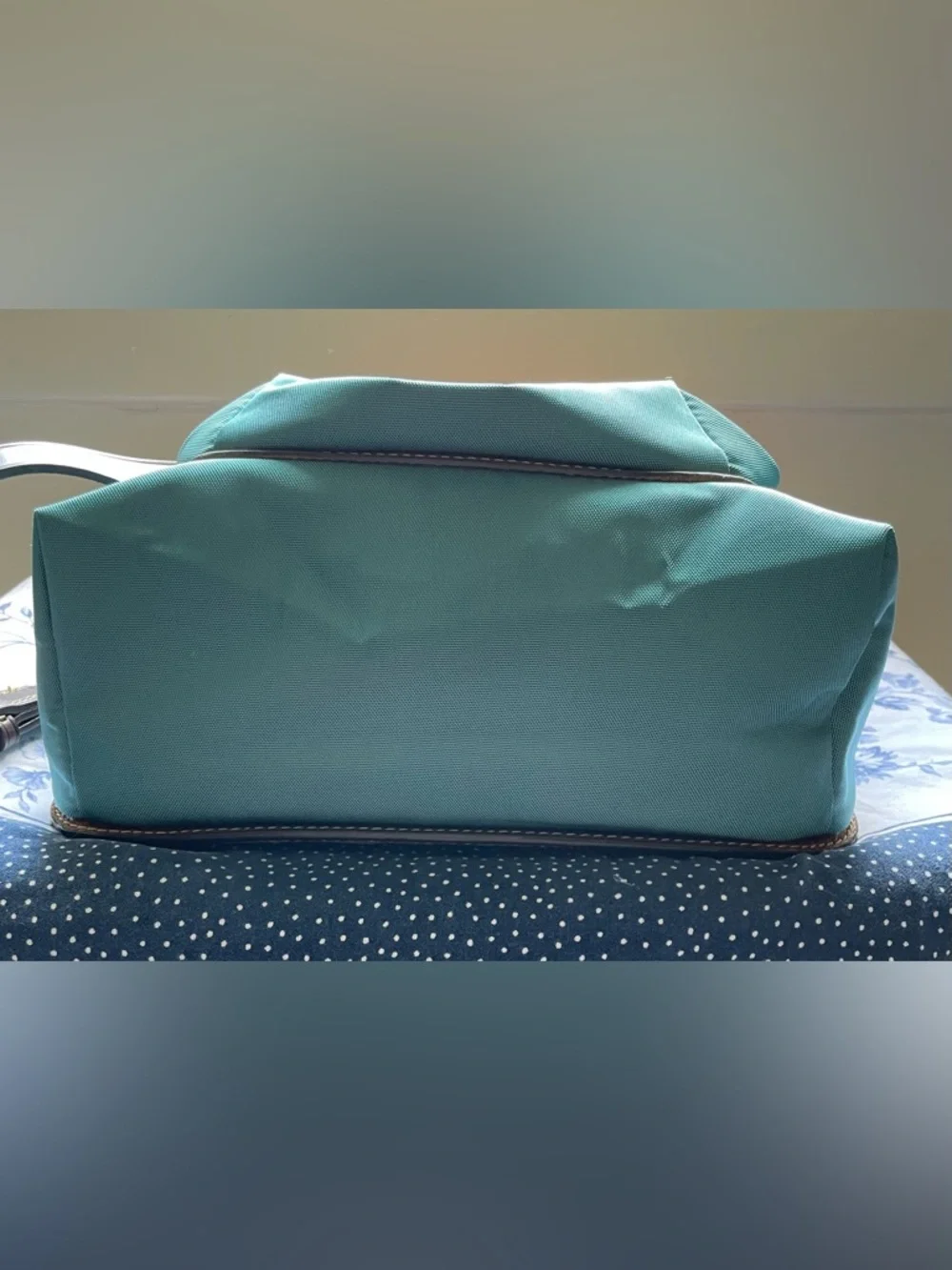 DOONEY & BOURKE ALTO “HAPPY” CROSSBODY BAG-NYLON & LEATHER. - Picture 5 of 13